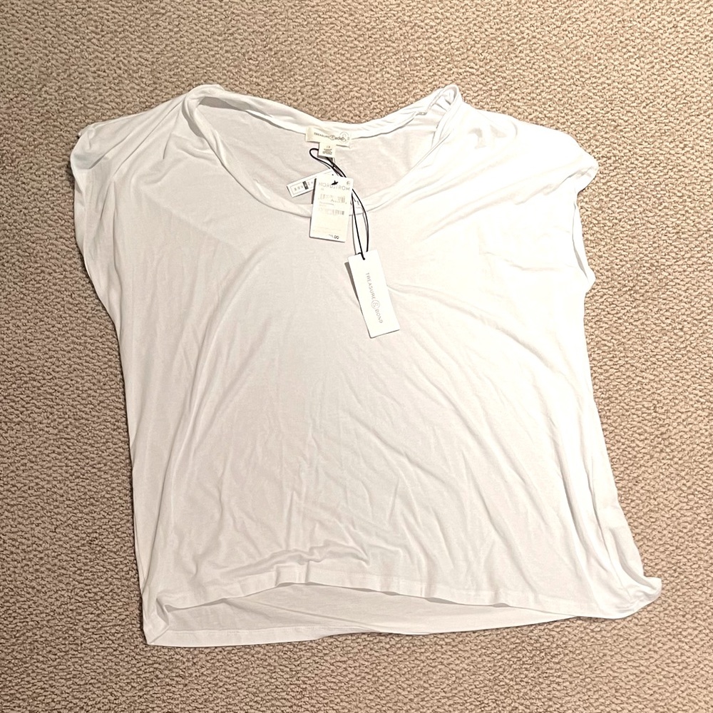 Treasure & Bond T-Shirt
Size: 1X